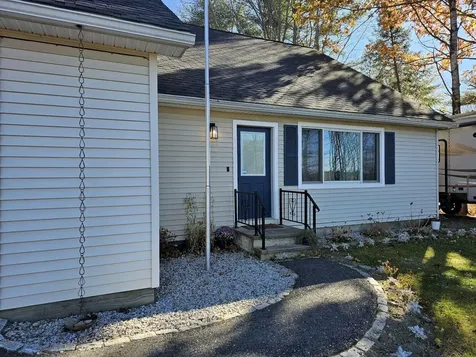 9 Sandy Lane Skowhegan ME 04976