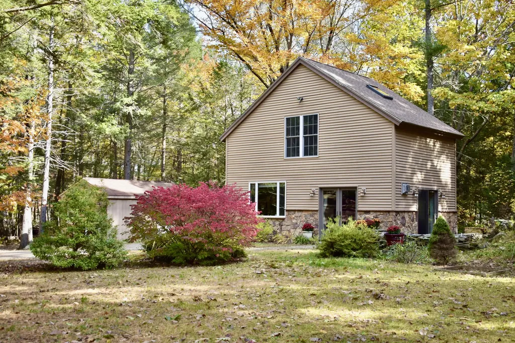 585 River Road Brunswick ME 04011
