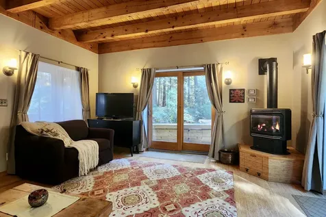 585 River Road Brunswick ME 04011