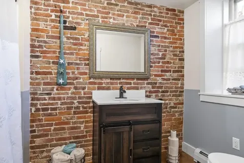 122 River Road Newcastle ME 04553