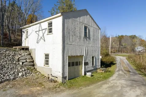 122 River Road Newcastle ME 04553