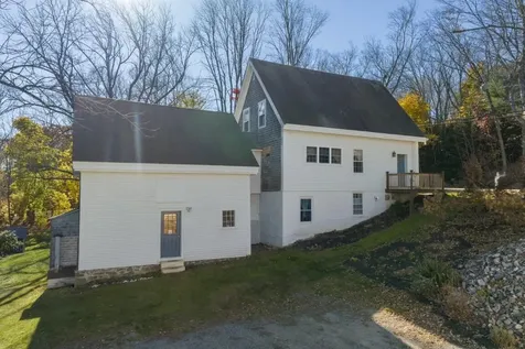 122 River Road Newcastle ME 04553