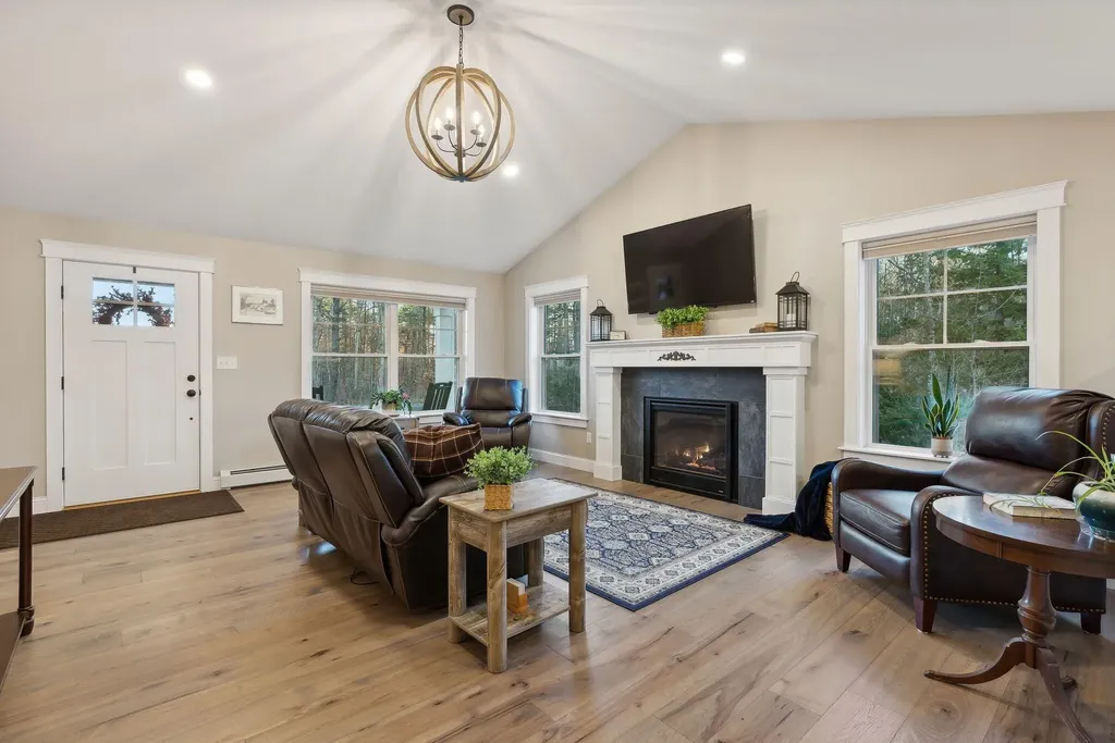 10 Theresa Masse Lane Scarborough ME 04074