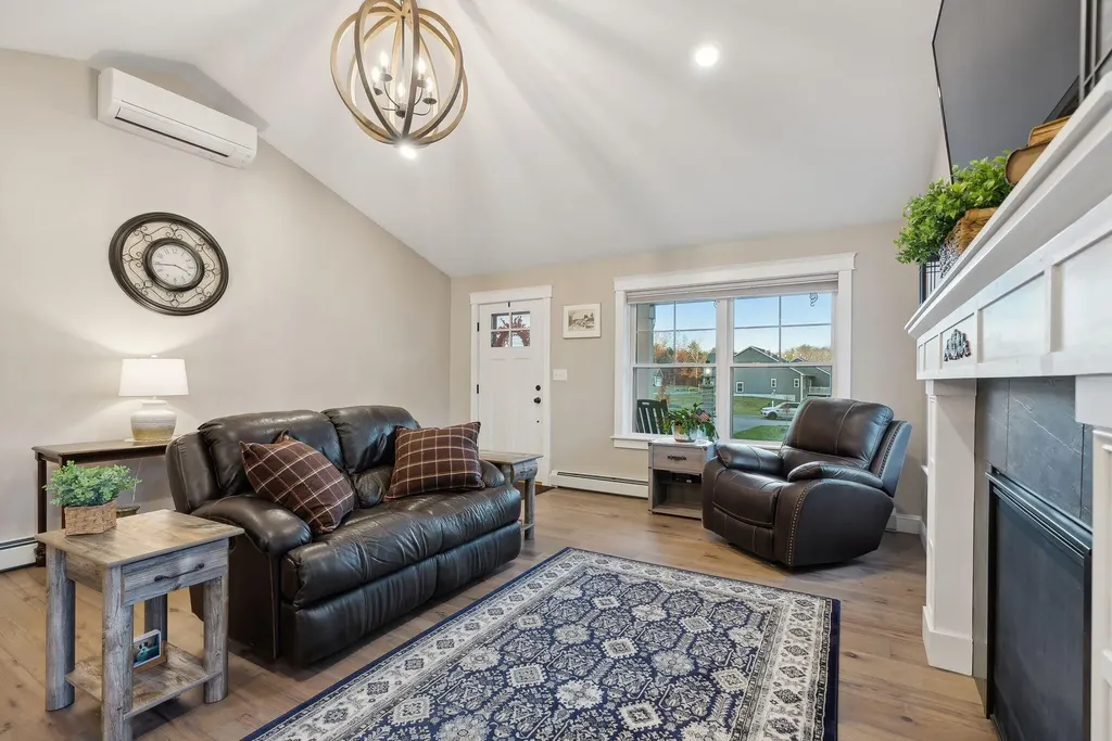 10 Theresa Masse Lane Scarborough ME 04074