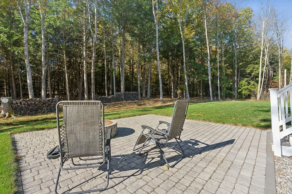10 Theresa Masse Lane Scarborough ME 04074