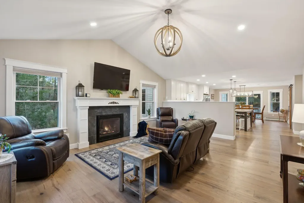 10 Theresa Masse Lane Scarborough ME 04074