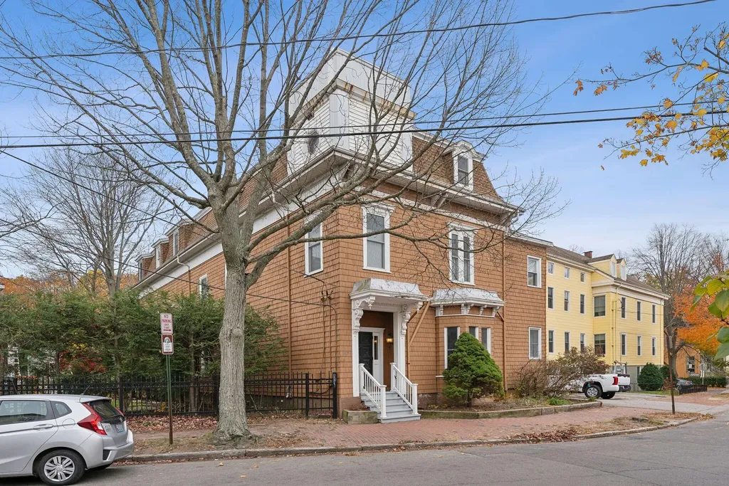 107 Emery Street Portland ME 04102