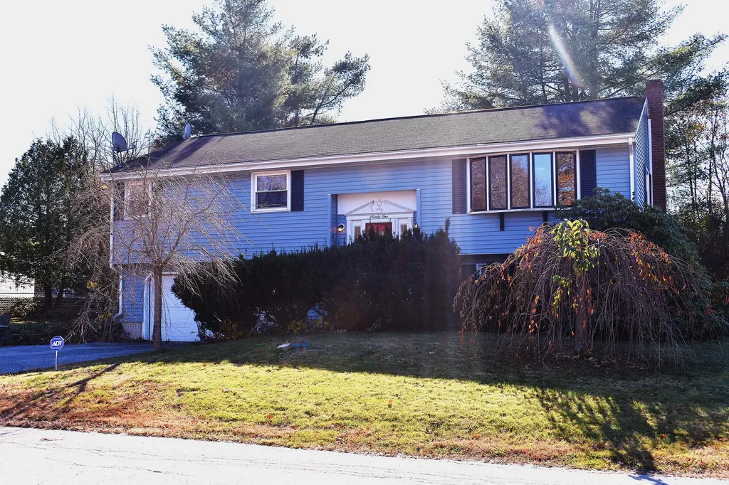 91 Montello Street Lewiston ME 04240