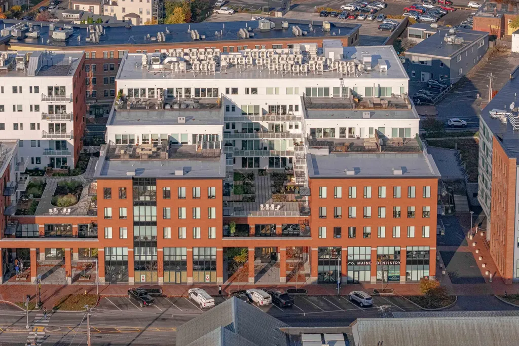 383 Commercial Street Portland ME 04101