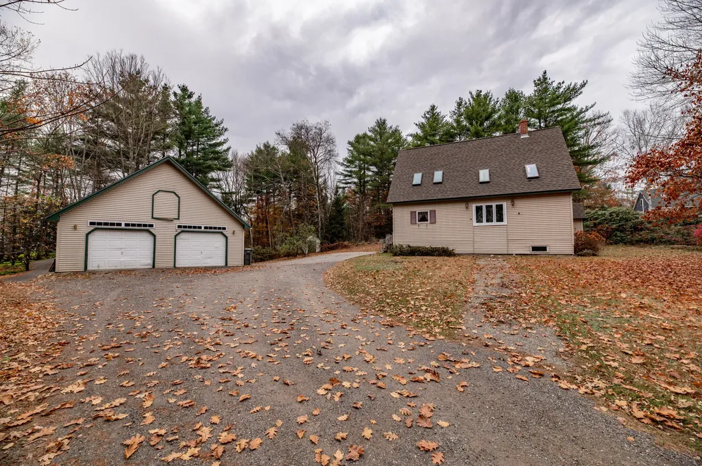 14 Alexander Drive Pittston ME 04345