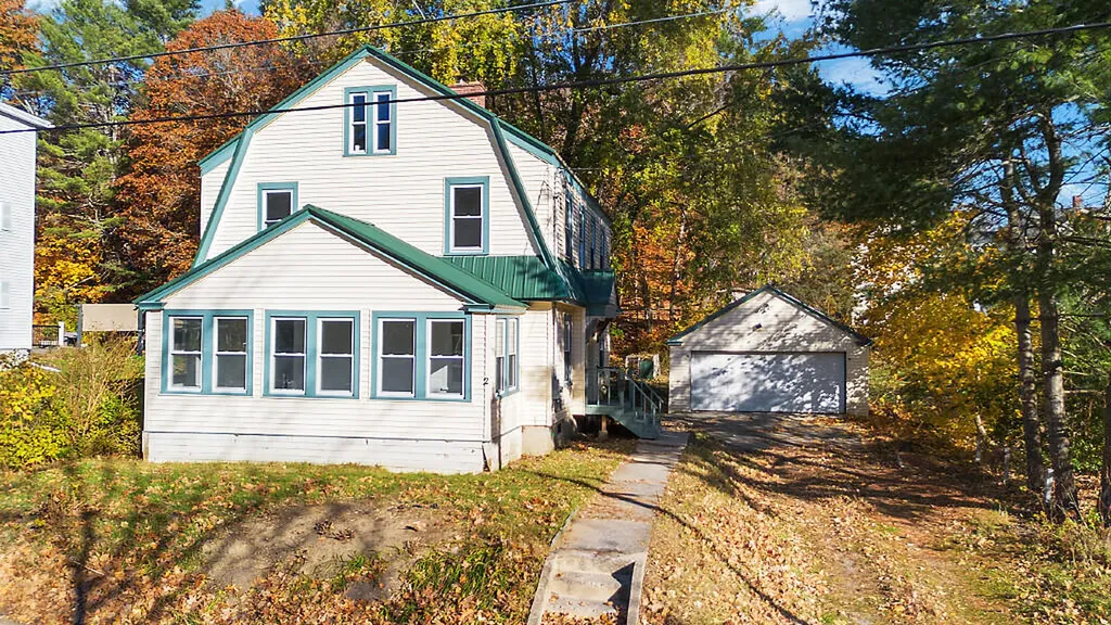 2 Woodlawn Street Augusta ME 04330