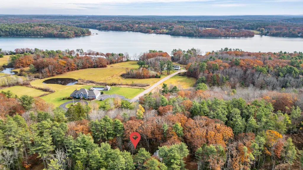 62 Woodward Point Road Brunswick ME 04011