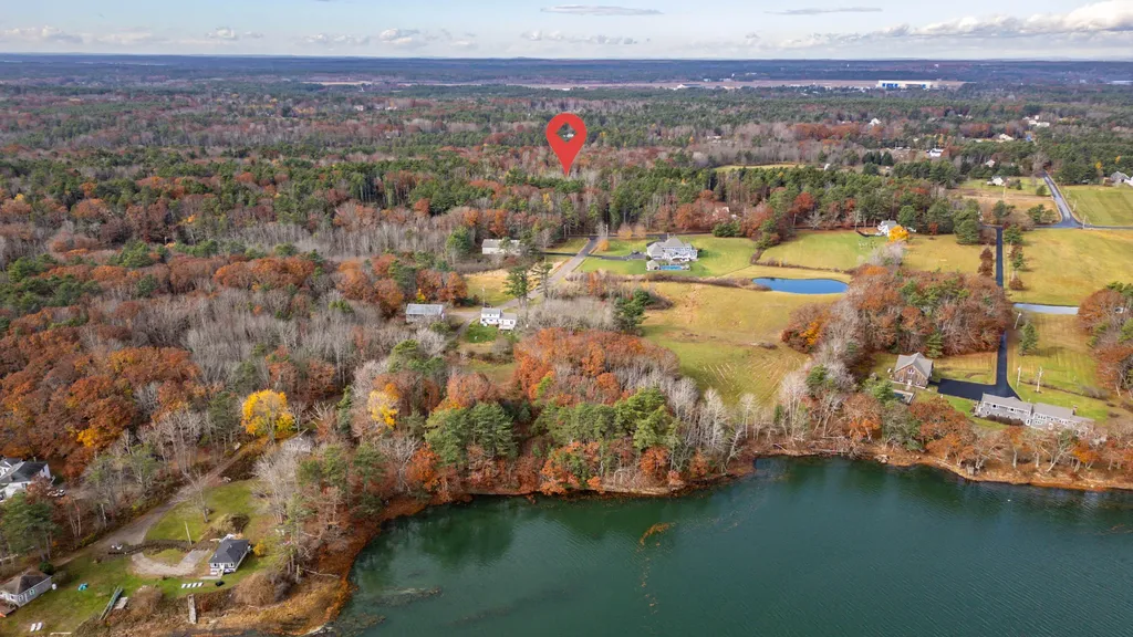 62 Woodward Point Road Brunswick ME 04011