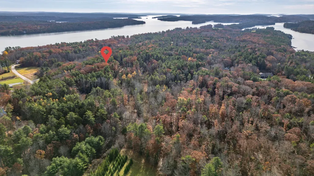 62 Woodward Point Road Brunswick ME 04011