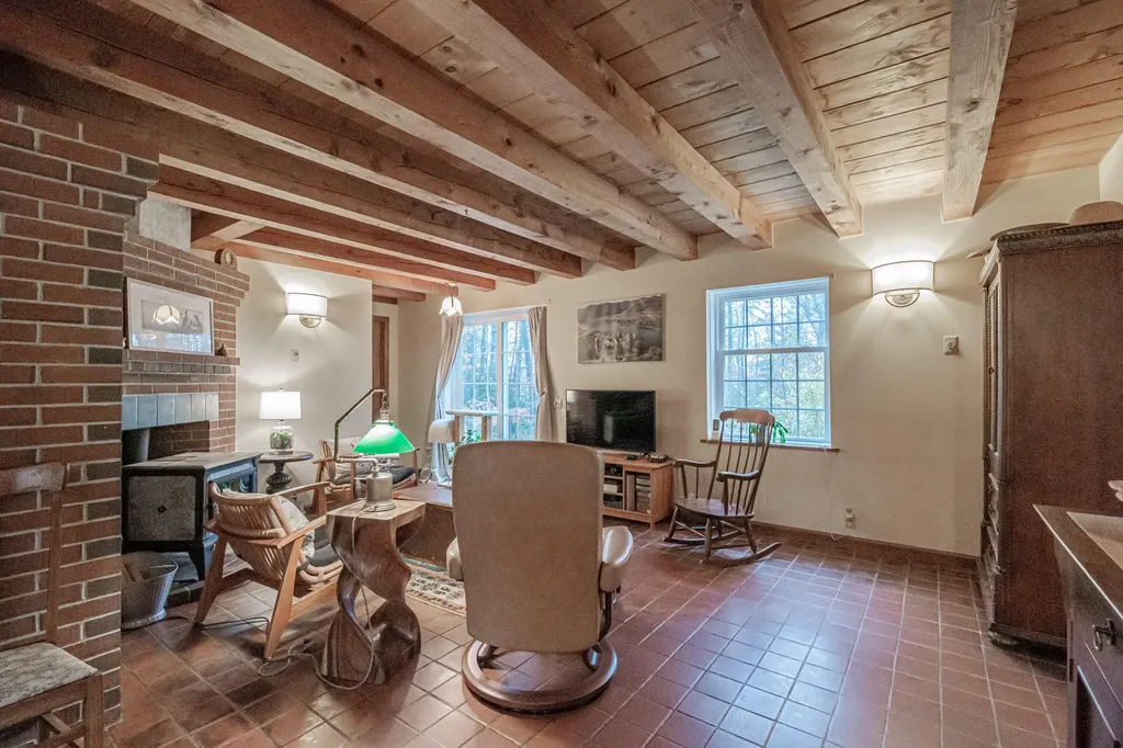 62 Woodward Point Road Brunswick ME 04011