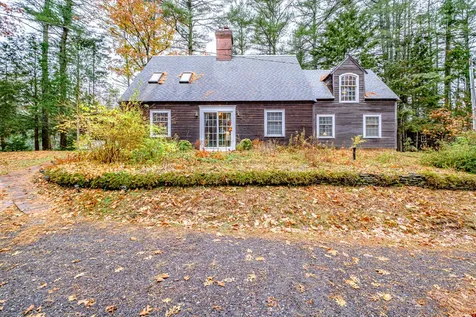 62 Woodward Point Road Brunswick ME 04011