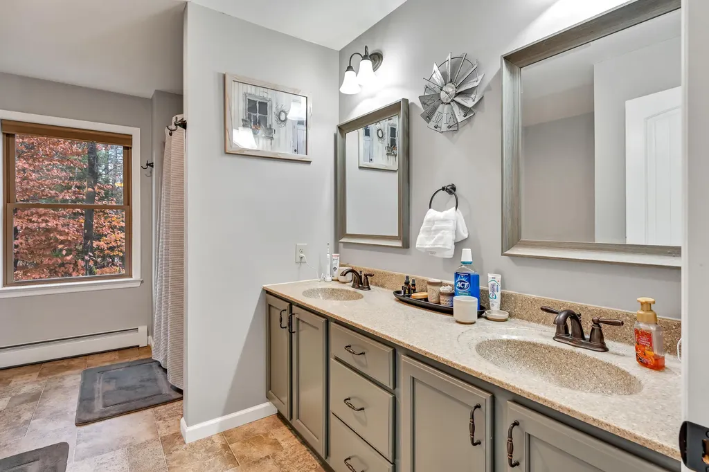 46 Woodland Drive West Gardiner ME 04345