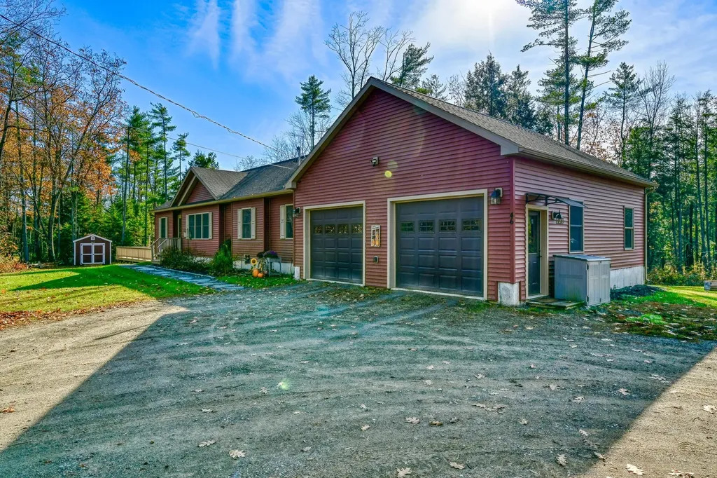 46 Woodland Drive West Gardiner ME 04345