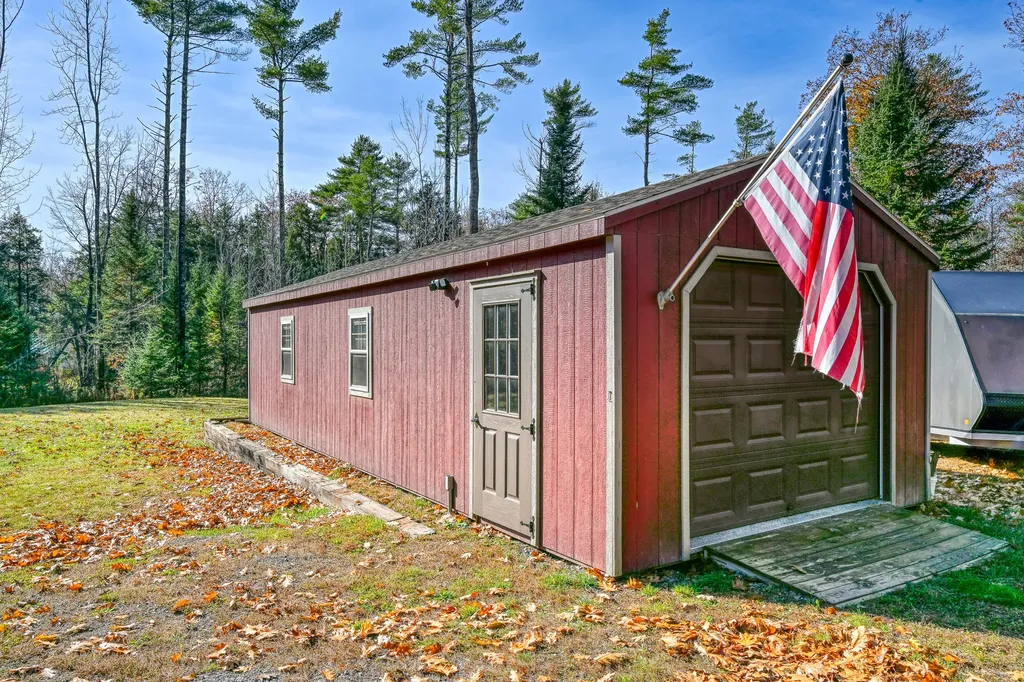 46 Woodland Drive West Gardiner ME 04345