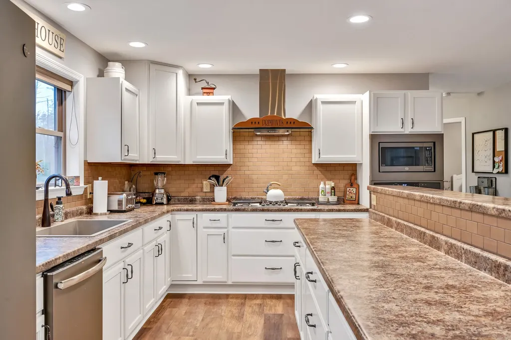 46 Woodland Drive West Gardiner ME 04345