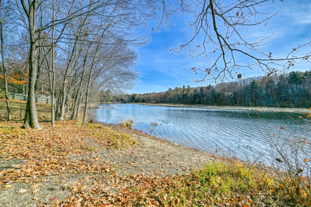 46 Woodland Drive West Gardiner ME 04345