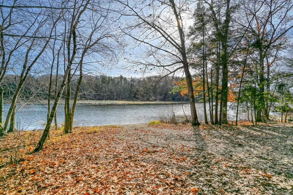 46 Woodland Drive West Gardiner ME 04345