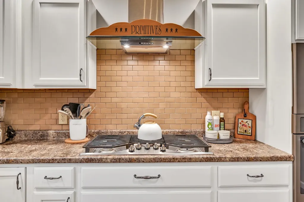46 Woodland Drive West Gardiner ME 04345