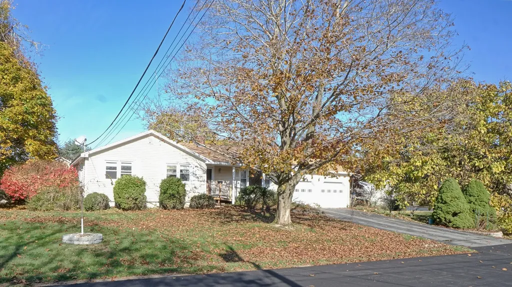 28 Maplewood Drive Gorham ME 04038
