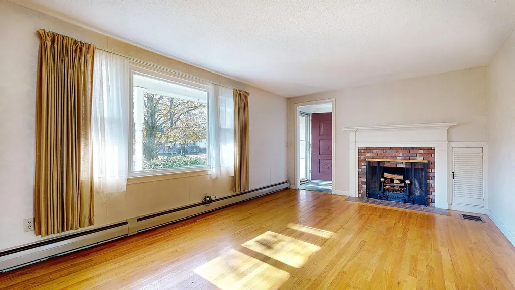 28 Maplewood Drive Gorham ME 04038