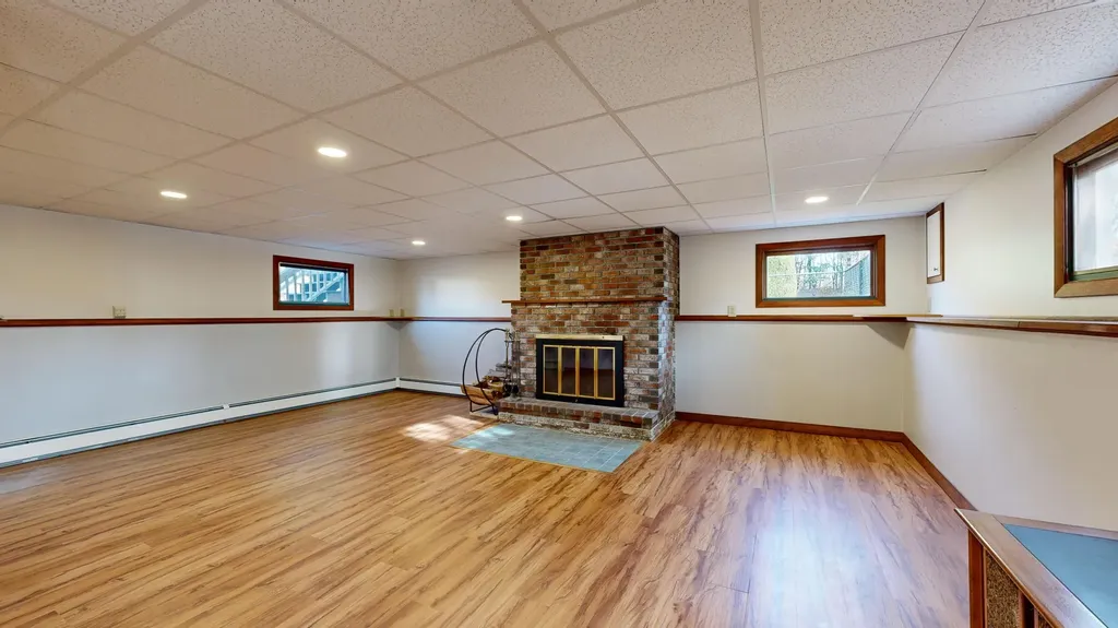12 Treemount Drive Lewiston ME 04240