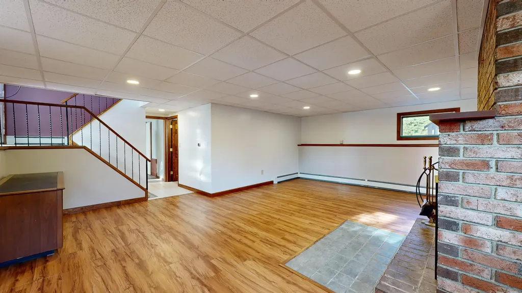 12 Treemount Drive Lewiston ME 04240