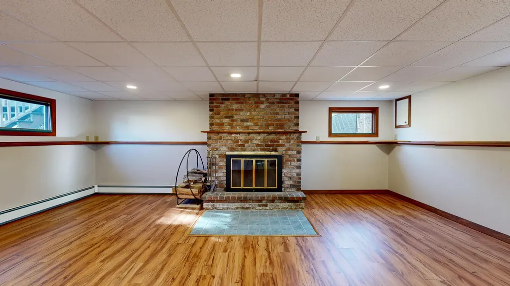 12 Treemount Drive Lewiston ME 04240