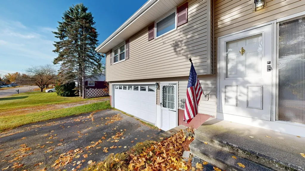 12 Treemount Drive Lewiston ME 04240