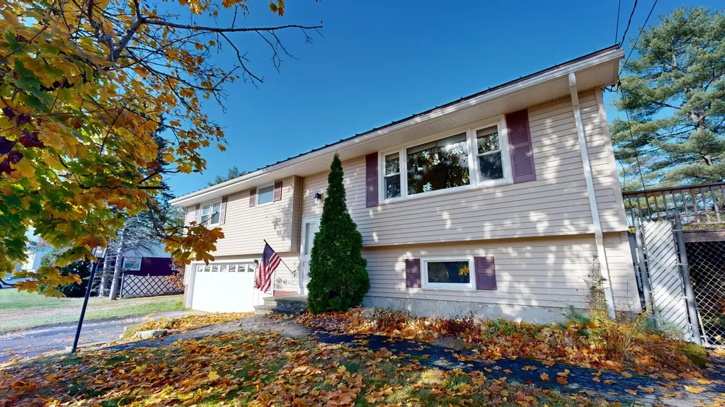 12 Treemount Drive Lewiston ME 04240