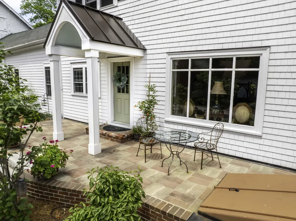 32 Broadway Machias ME 04654
