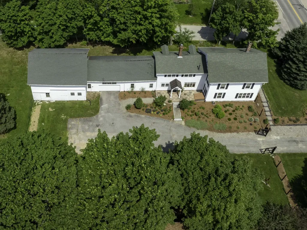 32 Broadway Machias ME 04654