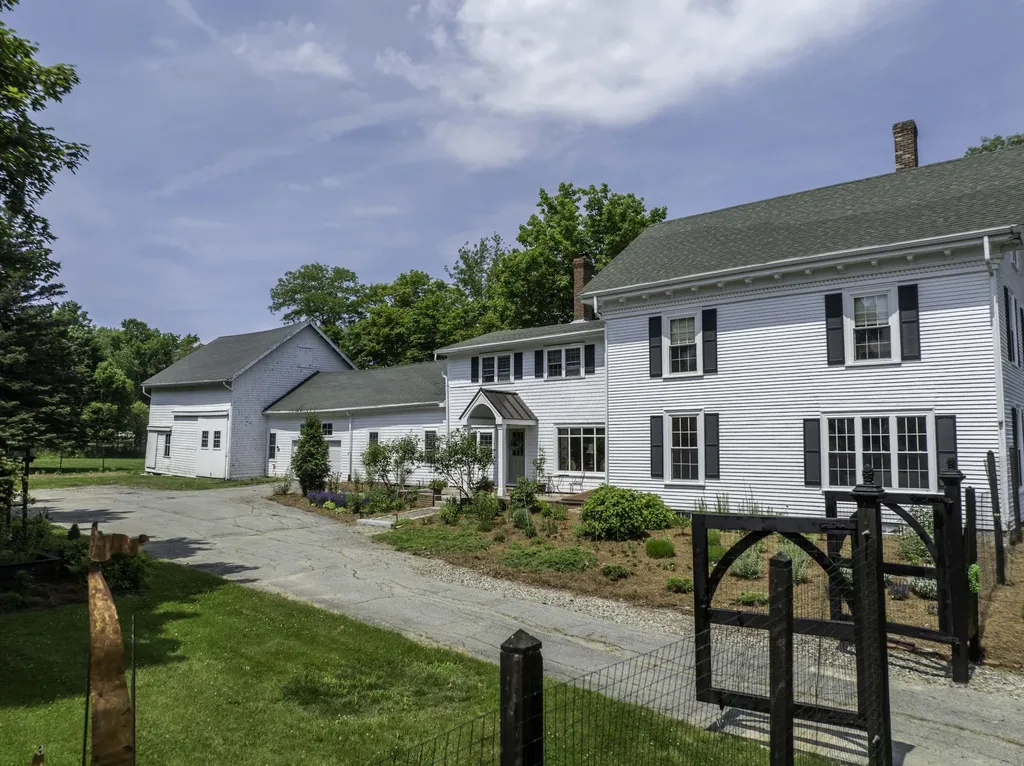 32 Broadway Machias ME 04654