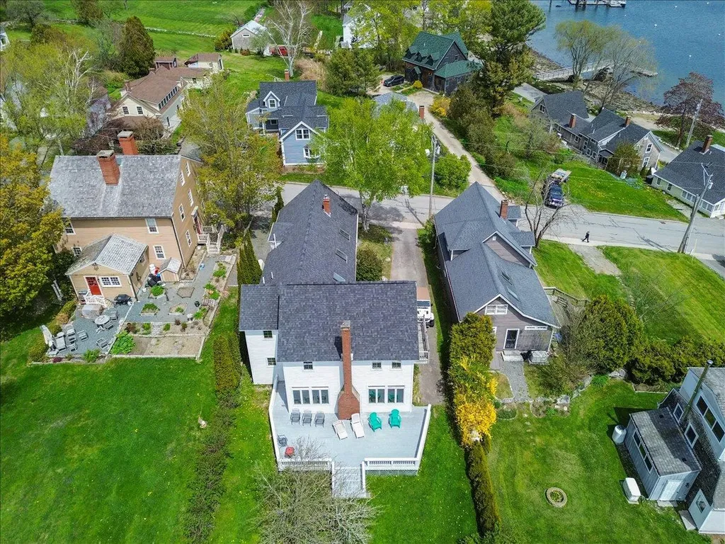 10 Green Street Castine ME 04421