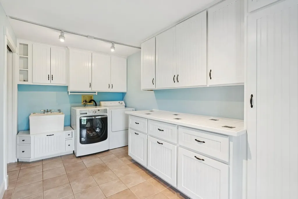 3110 Friendship Road Waldoboro ME 04572