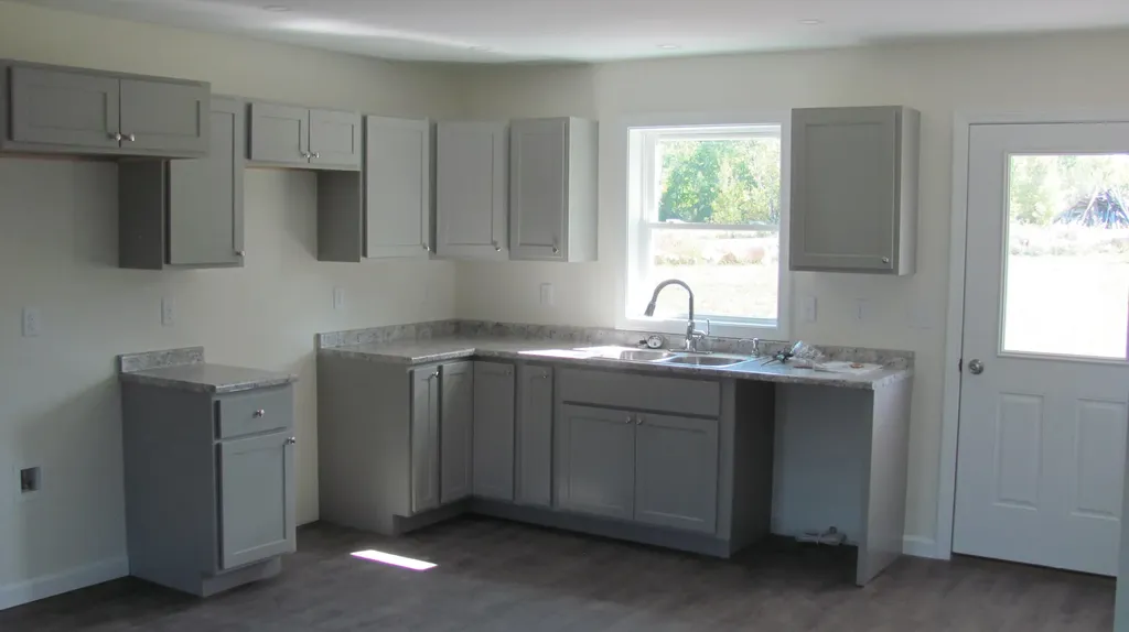 18 Thurlow Drive Oxford ME 04270