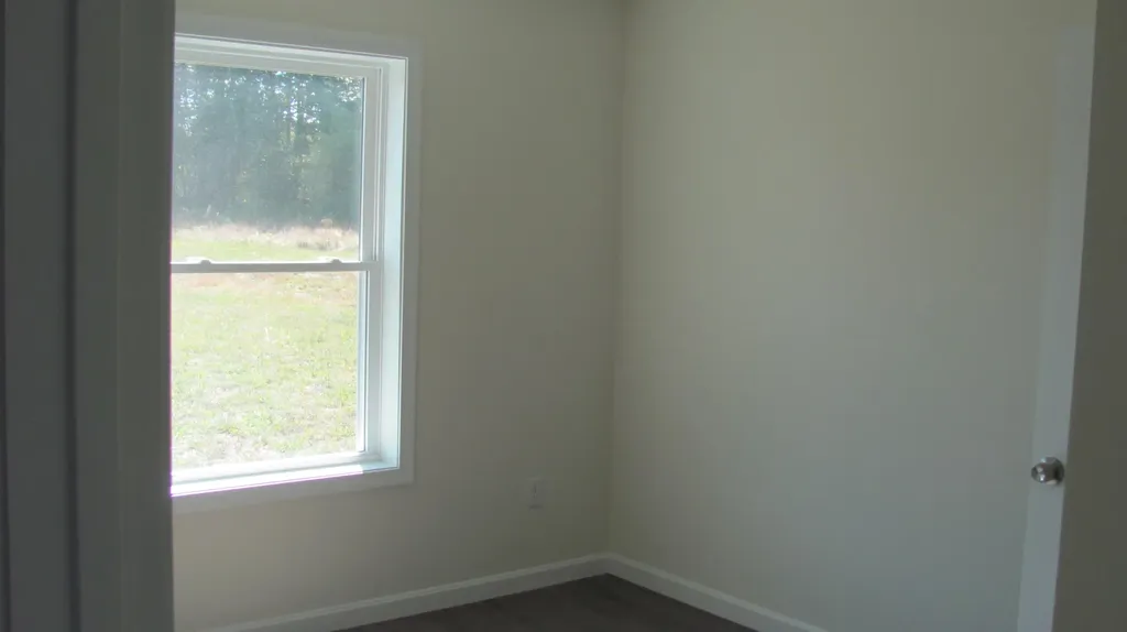 18 Thurlow Drive Oxford ME 04270
