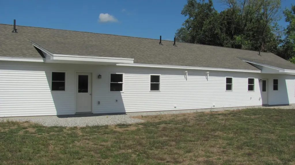 18 Thurlow Drive Oxford ME 04270