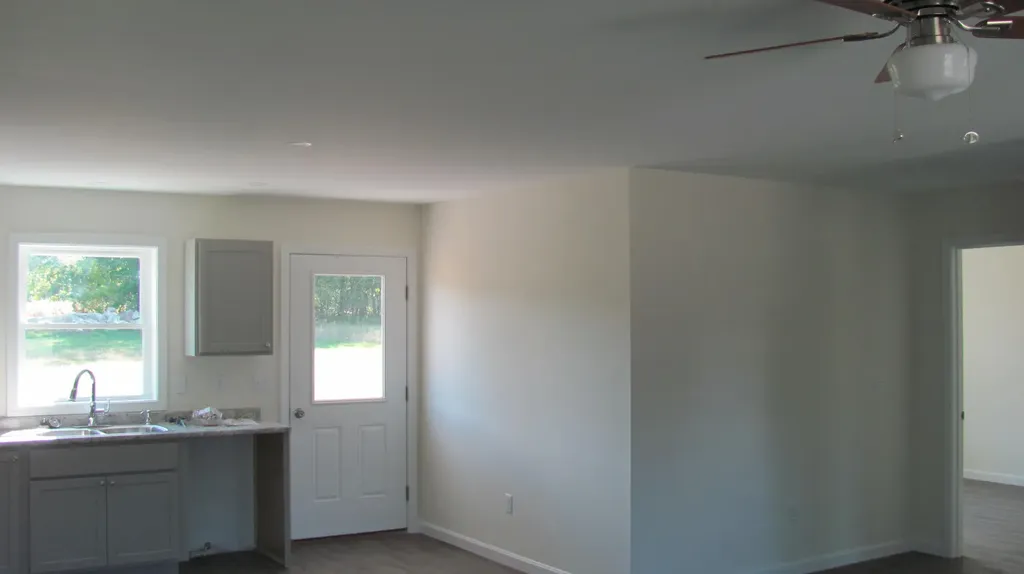 18 Thurlow Drive Oxford ME 04270