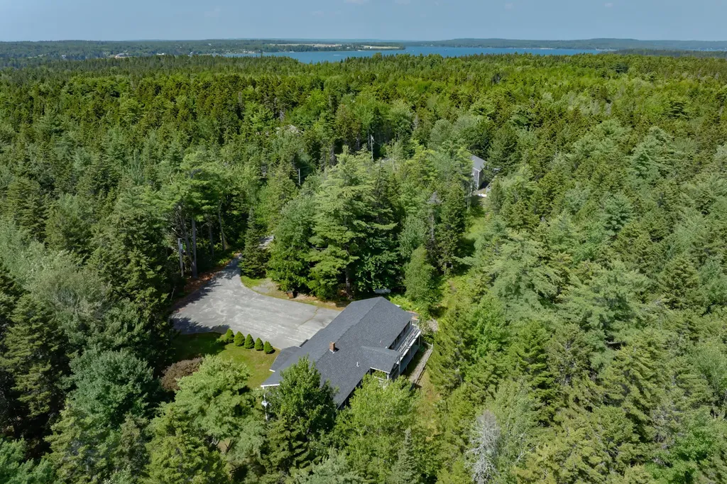 16/28 Blodgett Lane Bar Harbor ME 04609