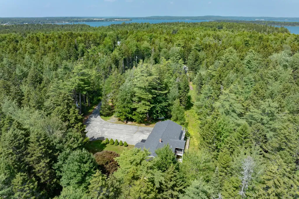 16/28 Blodgett Lane Bar Harbor ME 04609