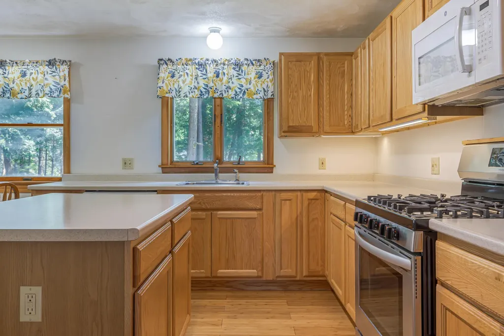 16/28 Blodgett Lane Bar Harbor ME 04609