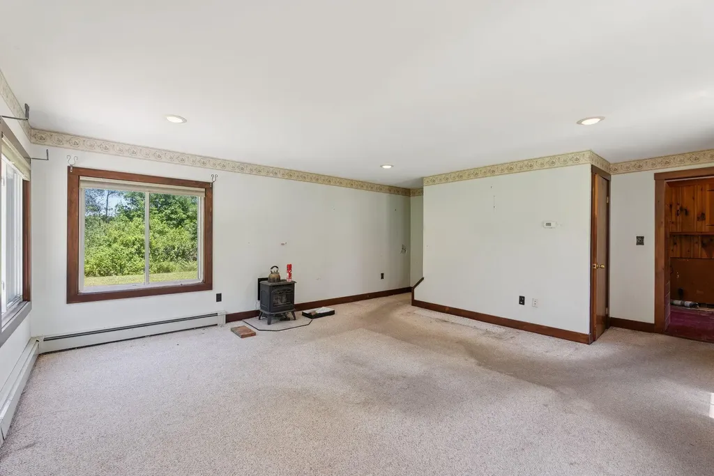 464 Gray Road Falmouth ME 04105
