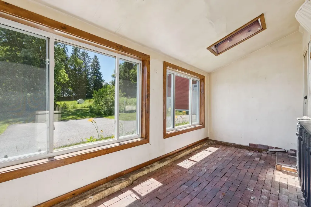 464 Gray Road Falmouth ME 04105