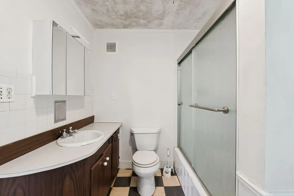 464 Gray Road Falmouth ME 04105