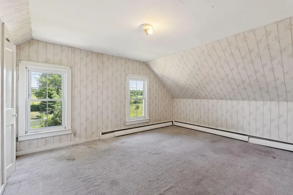 464 Gray Road Falmouth ME 04105